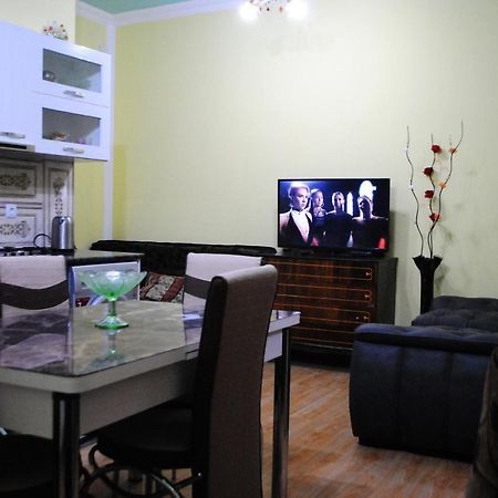 Apartament Giorgi 博尔若米 外观 照片