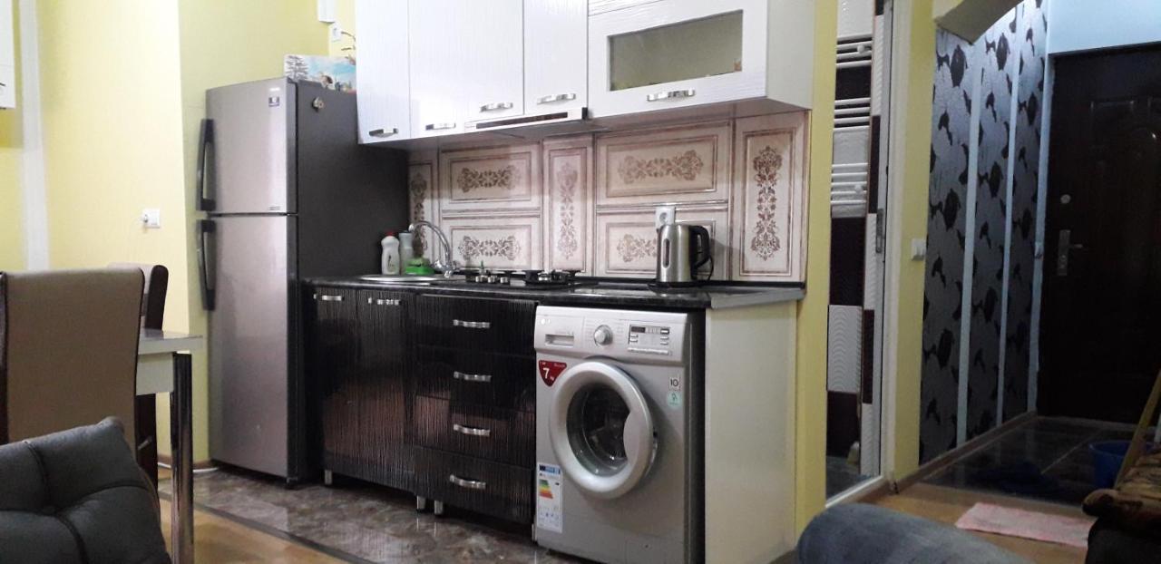 Apartament Giorgi 博尔若米 外观 照片