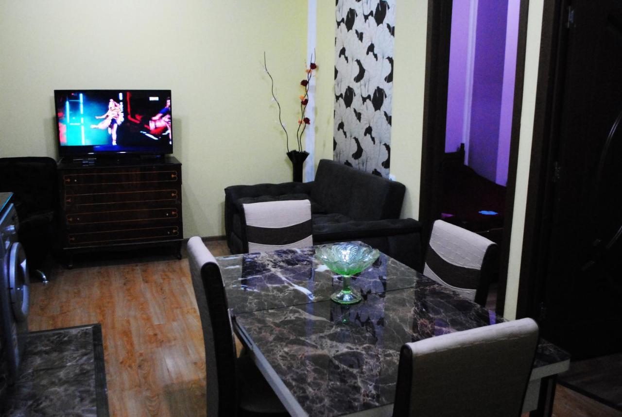 Apartament Giorgi 博尔若米 外观 照片