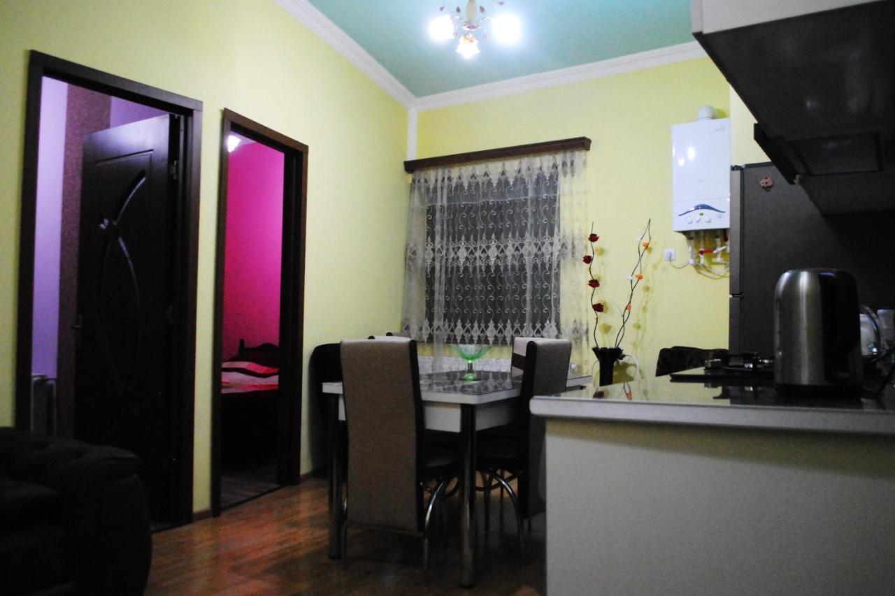 Apartament Giorgi 博尔若米 外观 照片
