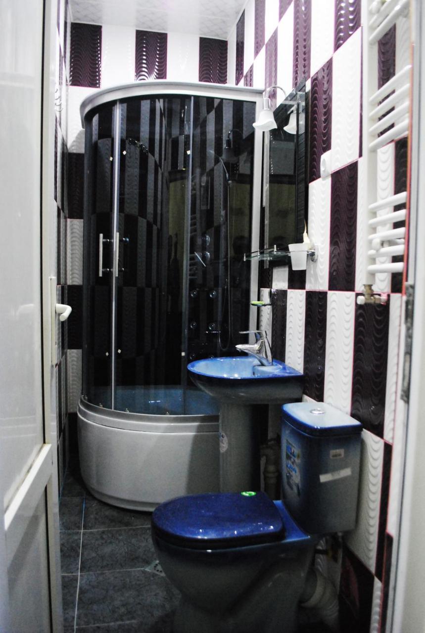 Apartament Giorgi 博尔若米 外观 照片