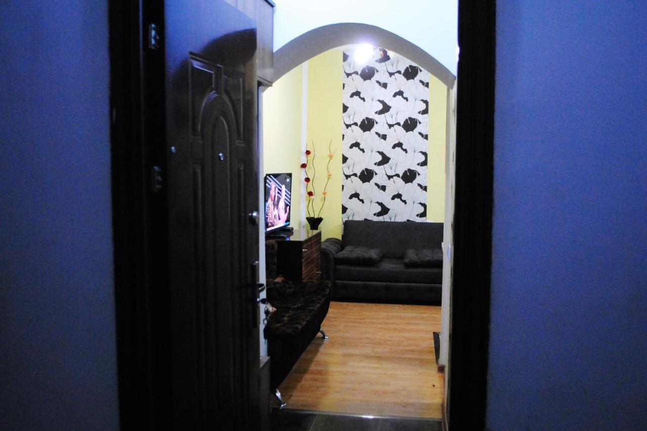 Apartament Giorgi 博尔若米 外观 照片