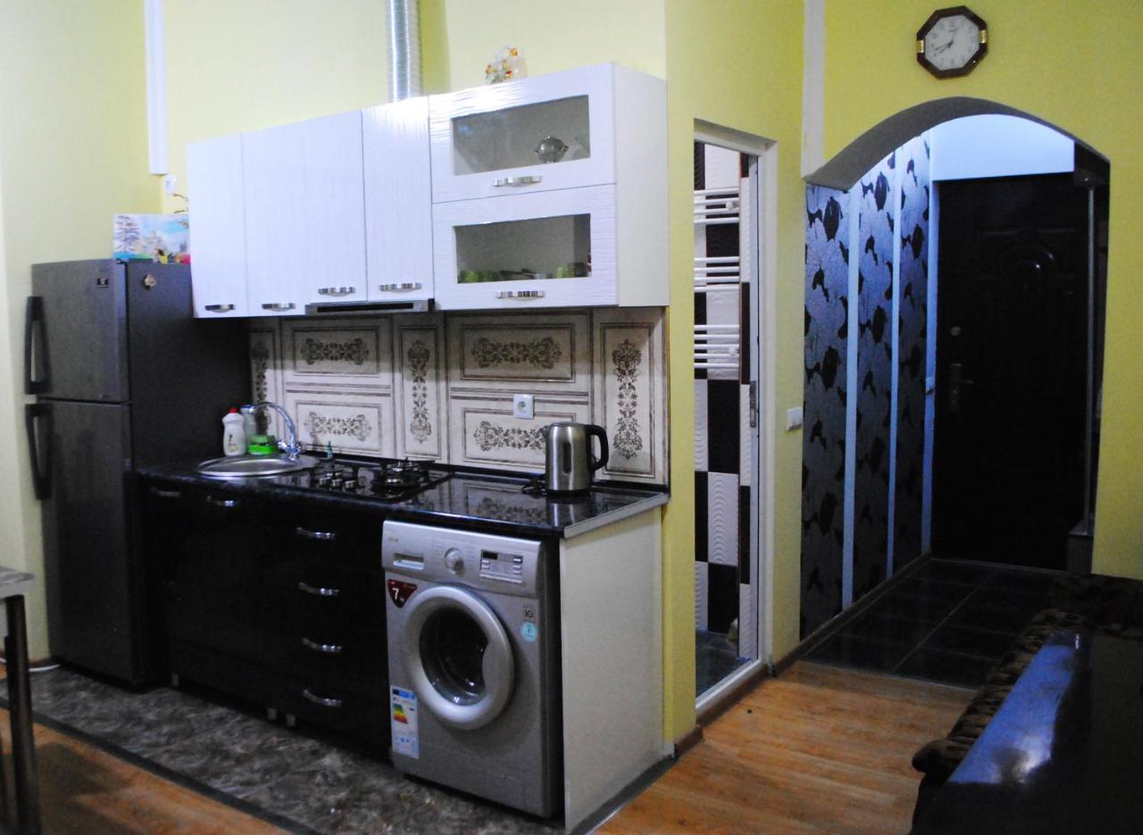 Apartament Giorgi 博尔若米 外观 照片