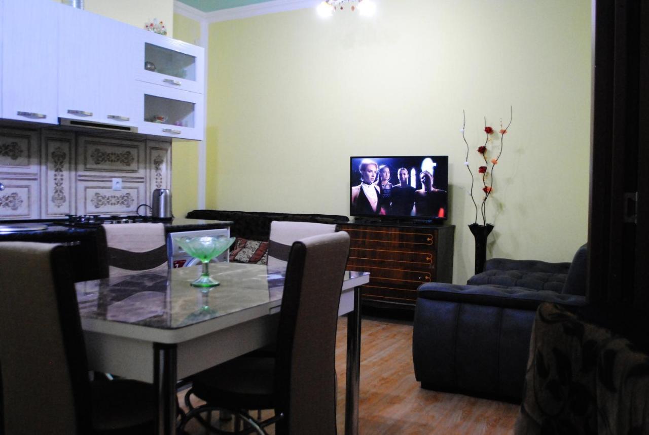 Apartament Giorgi 博尔若米 外观 照片